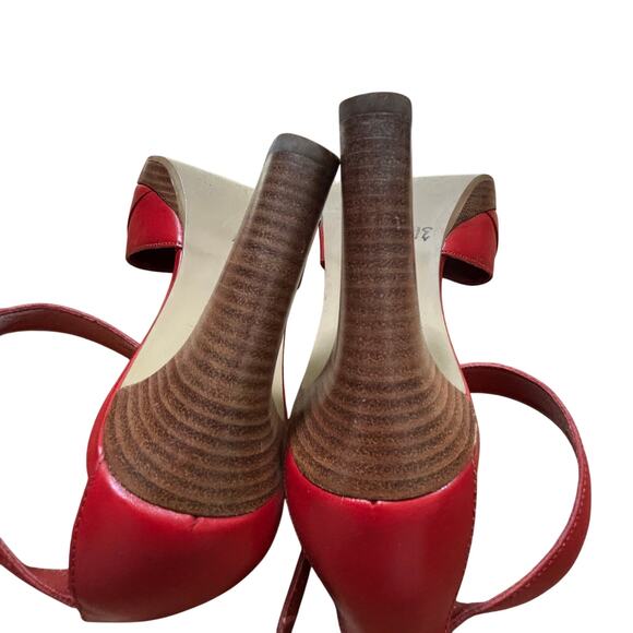 Franco Sarto red leather platform high heels sandals gold buckles US 8M - Picture 9 of 12